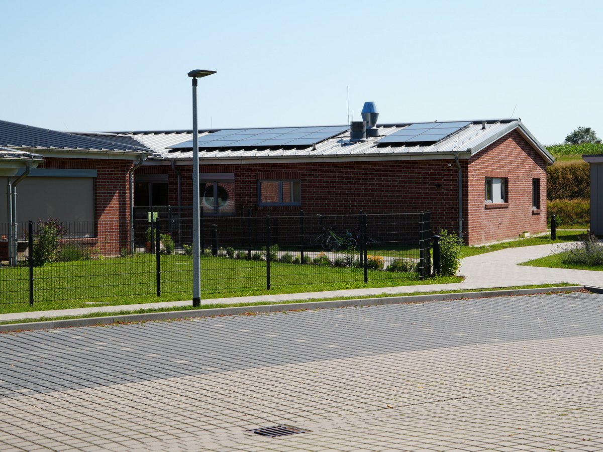 Photovoltaikanlage auf dem Dach der Kita Wiesenblick in Breitenfelde