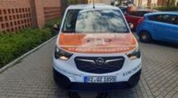 Sponsorenauto von vorn